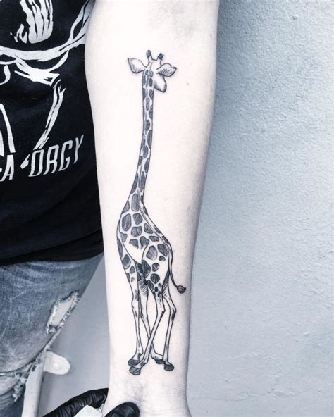 40 Best Giraffe Tattoo Ideas Collection At Display