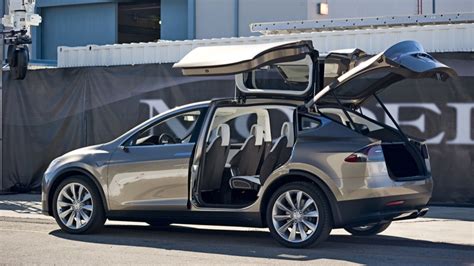 Tesla Recalls 2700 Model X Suvs For Seat Problem Ctv News