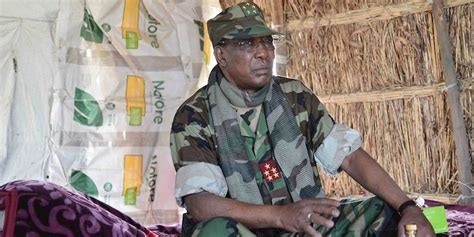 Marshal idriss déby itno, as he did each time that the institutions of the republic were gravely threatened, took control of operations during mr déby is welcomed by french president emmanuel macrom for a summit on the situation in the sahel region in the southern french city of pau, in 2020. Tchad : rang honorifique de maréchal à Idriss Déby, l ...