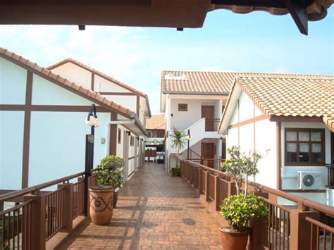 The regency tanjung tuan beach resort is an idyllic seaside hotel apartment situated in the township of port dickson. Jalan-Jalan: Legend Water Chalet Port Dickson