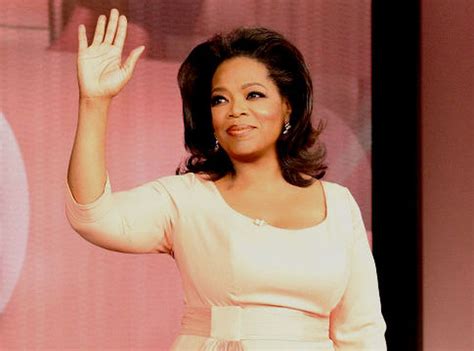 Oprah Winfreys Final Show Talk Show Host Stands Alone On Stage To