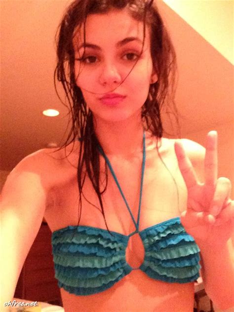 American Actress And Singer Victoria Justice Nude Cell