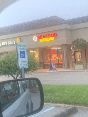 Spaghetti with housemade meat sauce, marianara sauce, or seafood alfredo, served with garlic bread. Seafood kitchen - Seafood - 4001 Virginia Beach Blvd ...