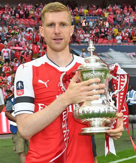 Born 29 september 1984) is a german football coach and former professional player who played as a centre back. Arsenal News: Chelsea boss Conte hails Mertesacker after FA Cup final | Football | Sport ...