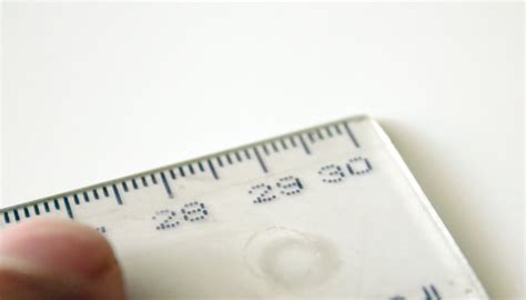 You can click on the ruler to mark a red line. How to Read a Ruler in Centimeters, Inches & Millimeters | Sciencing