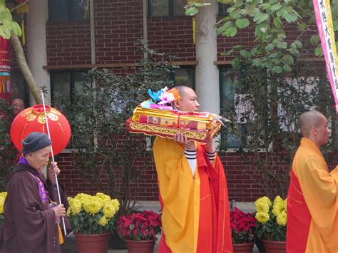 Po Lin Monastery Photo