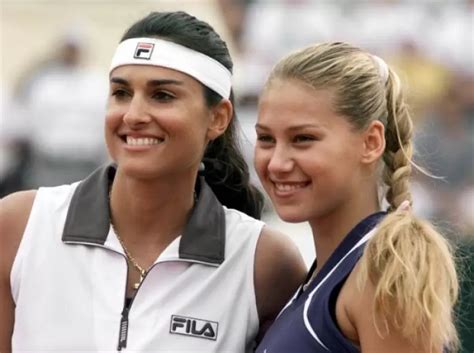 here are the top ten most beautiful tennis players of all time