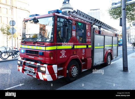 Dublin Fire Brigade Engine On Call Out Oconnell Street Dublin Republic