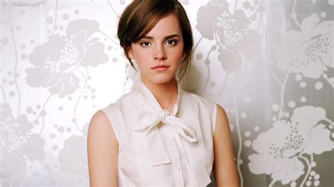 Beautiful Emma Watson English Actress Celebrity Wallpaper 252