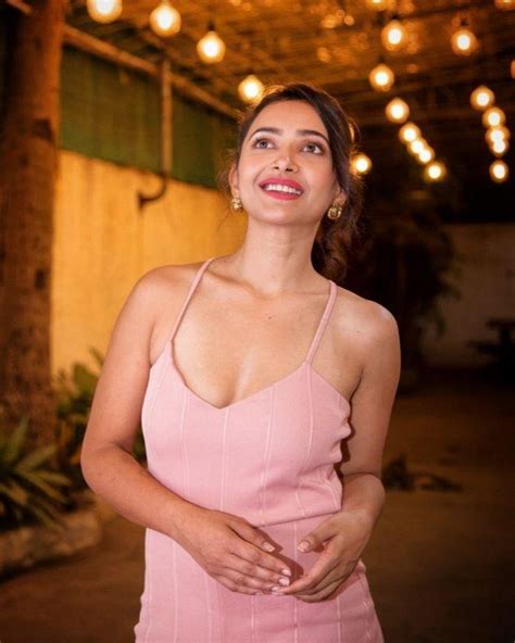 Know all about bumrah's wife sanjana. Bollywood Actress For Night Rates: How Much Does It Cost To Spend A Night With Celebrities