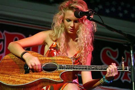 The Taylor Swift Guide To Teaching Guitar