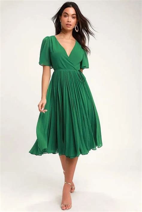 21 Beautiful Short Green Dresses To Wear Classy