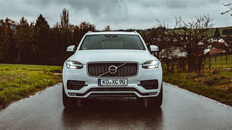 Maybe you would like to learn more about one of these? Download wallpaper 3840x2160 volvo, car, suv, front view, white 4k uhd 16:9 hd background