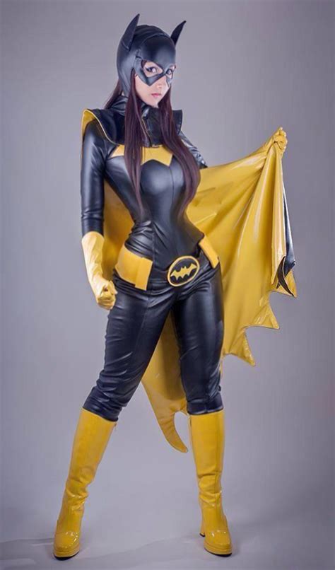 sexiest batgirl cosplay girl ever by hipslie on deviantart