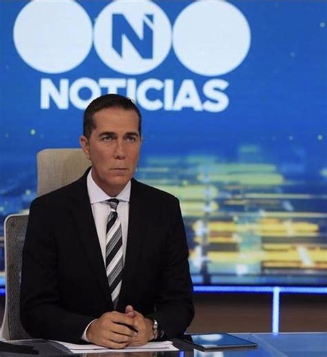 Un Periodista Argentino Sorprende En Mitad Del Telediario Con Un