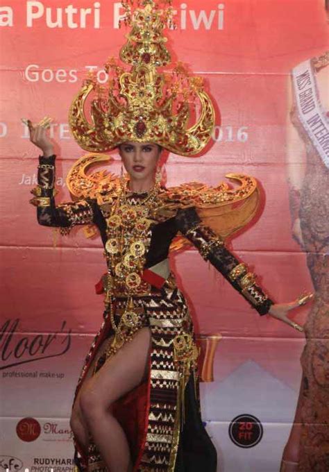 Baju Adat Khas Lampung - Baju Adat Tradisional