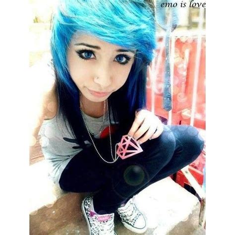 Emo Girl Blue And Black Hair Blue Eyes Emos Are Perfect Emo Scene