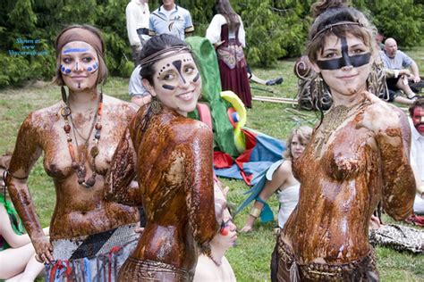 Mud Covered Babes April 2011 Voyeur Web Hall Of Fame