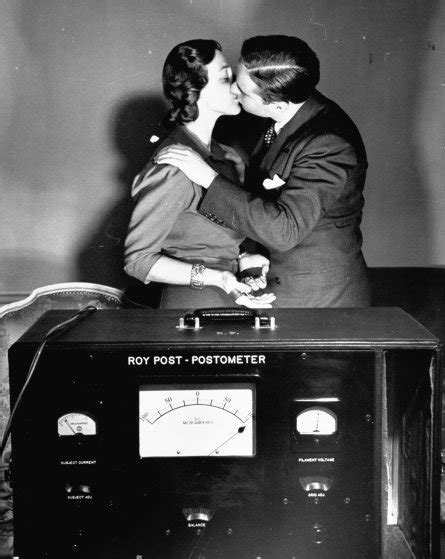 International Kissing Day 25 Best Vintage Kiss Photos