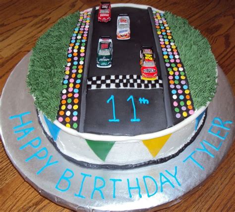 How is that for a reverse birthday wish. Race Track Birthday Cake | Cake, Race track cake
