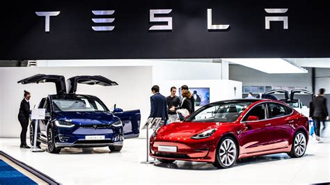5 Big Reasons Why You Should Stay Away From The Tesla Model X