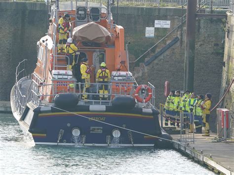 Lifeboat Rescues Several People From Small Boat Off Kent Coast