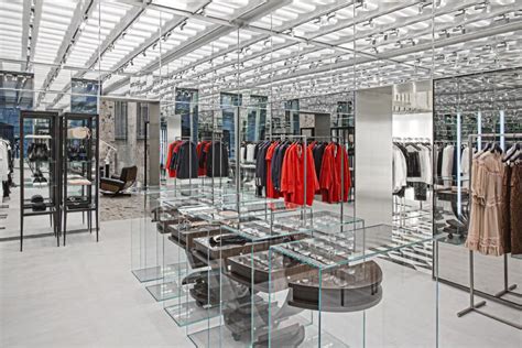 N°21 Apre Flagship Store A Milano Fashion Times