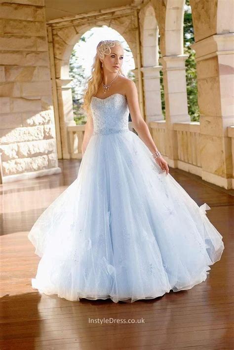 If you're looking for a reason to go all out with romantic details and maybe even do some twirling, a wedding is it, and this baby blue gown is the perfect getup. Afbeeldingsresultaat voor ice blue wedding dress | Light ...