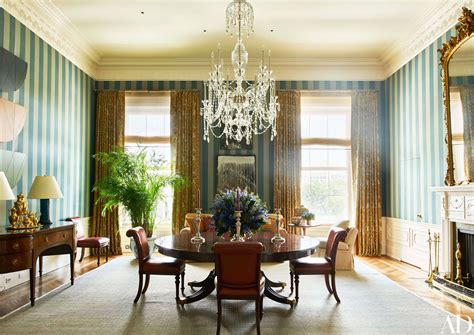 The white house is the residence and official office of the president of the united states. Here's What Obama's White House Decorator Thinks of Trump ...