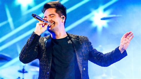 Panic At The Disco Tributes Queen With Bohemian Rhapsody At 2018 Amas