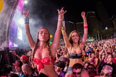 Hot Girls Love Edm Festivals Here Are Pictures To Prove It