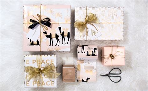 CHRISTMAS NUDE GOLD GIFT WRAPPING COLLECTION