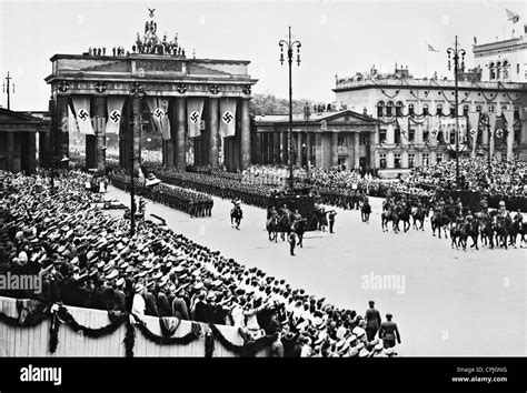 Victory Parade Of The Wehrmacht In Berlin 1940 Stock Photo 48351452