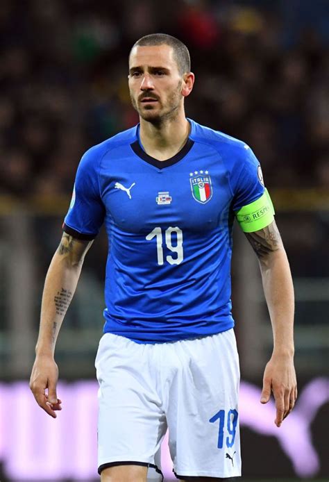 Леонардо бонуччи | leonardo bonucci ©. Leonardo Bonucci of Italy looks on during the 2020 UEFA ...