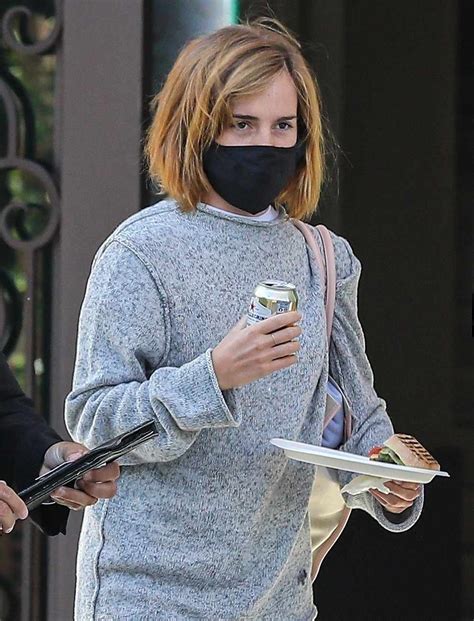See Emma Watsons New Bob Haircut