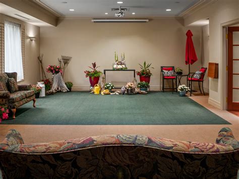 Kelly Funeral Home - Barrhaven Chapel - Nepean, ON - 3000 Woodroffe Ave