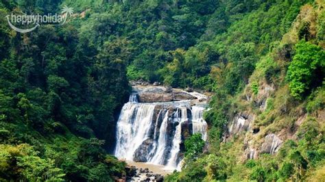 Dari rumah penduduk terdekat, traveler meneruskan perjalanan melalui jalan setapak menyusuri area baca juga: Review Tiket Masuk Curug Malela Bandung > Happy Holiday