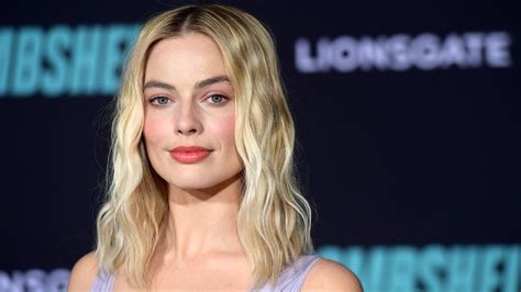 Margot Robbie Has An Alt Twitter Account And I Dont Want To Find It