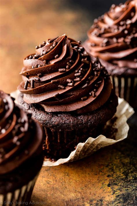 Super Moist Chocolate Cupcakes Sallys Baking Addiction Mytaemin
