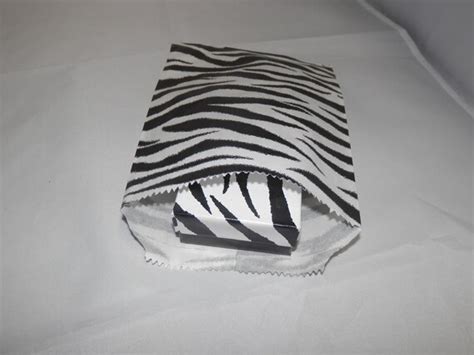 100 Size 5x7 Zebra Print Paper Merchandise Black By Wrappingmeup