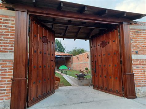 Puertas Y Portones De Madera En Guadalajara