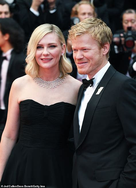 Kirsten Dunst Interview About Awkward Kiss With Brad Pitt When She Was 11 Angers Hollywood