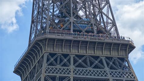 Eiffel Tower Paint Jobs A Colorful History And Its New Shade Eiffel