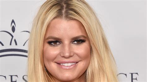 Why Jessica Simpsons Latest Instagram Photo Has The Internet Divided