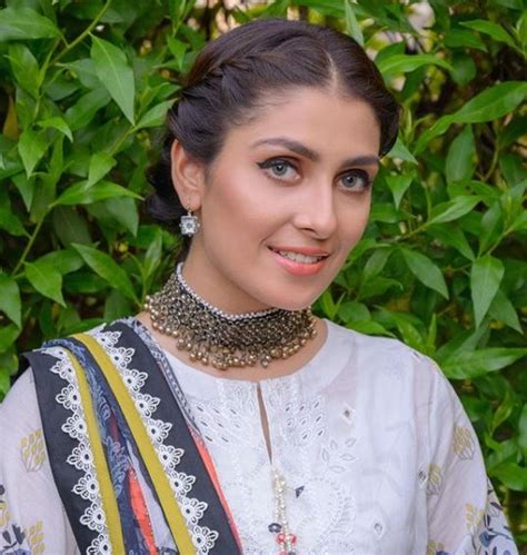 Ayeza Khan In The Latest Lawn Collections Reviewitpk