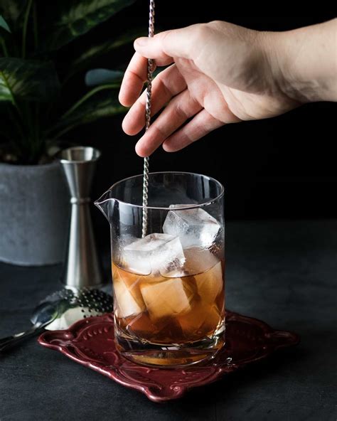 Everything You Need To Know About How To Stir A Cocktail Cocktail