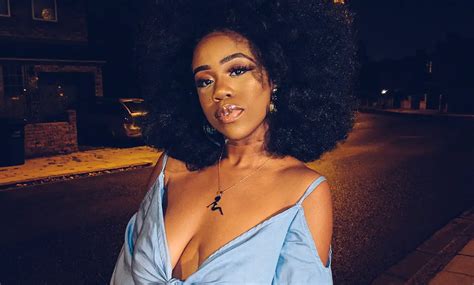 Chidera Eggerue Wants You To Know That Saggyboobsmatter