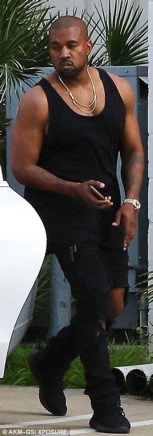 Flashing The Flesh The 38 Year Old Rapper Looked Buff In A Black Tank
