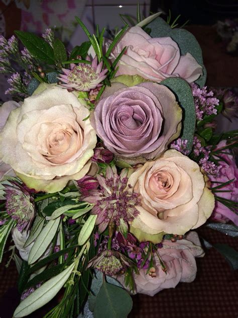 Elegant Bridal Bouquet With Amnesia Rose And Sweet Avalanche Rose