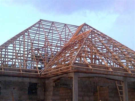 With a small budget you need to dwell on monopitch roof or gable type. Check Out Picture Of The Wood Work For Stone Coated and Aluminum Roofing - Properties - Nigeria